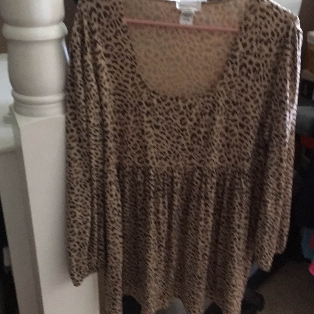 Leopard looking shirt.